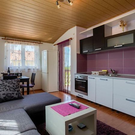 Apartment Monica Ližnjan エクステリア 写真