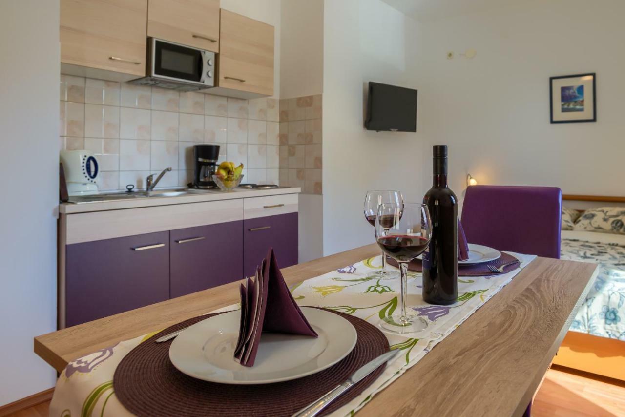 Apartment Monica Ližnjan エクステリア 写真